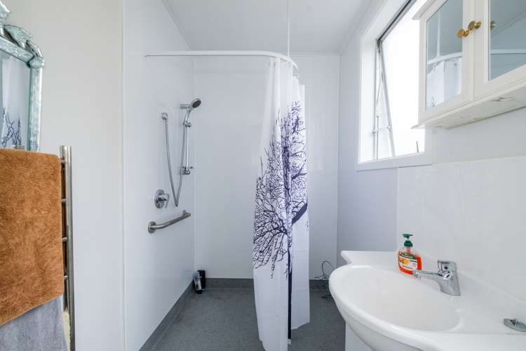 1/61 Evans Street Waimataitai_15