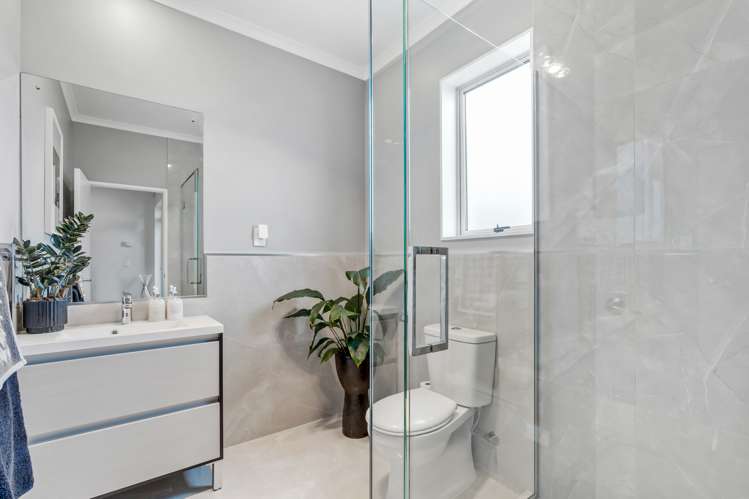 9 Symes Drive Red Beach_18