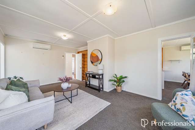 2 Churton Crescent Taita_4