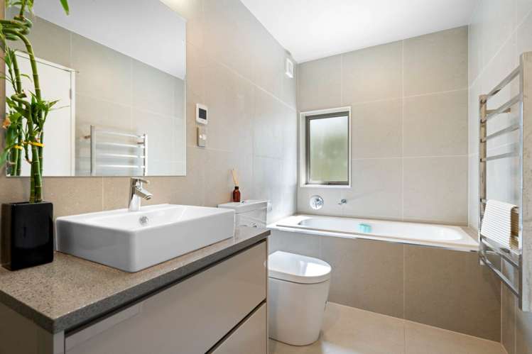 9 Tihema Lane Westgate_19