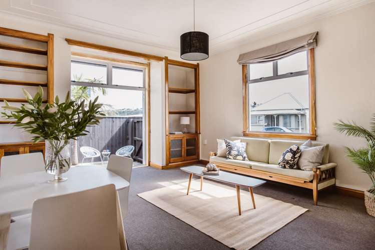 351 Marine Parade Napier South_6