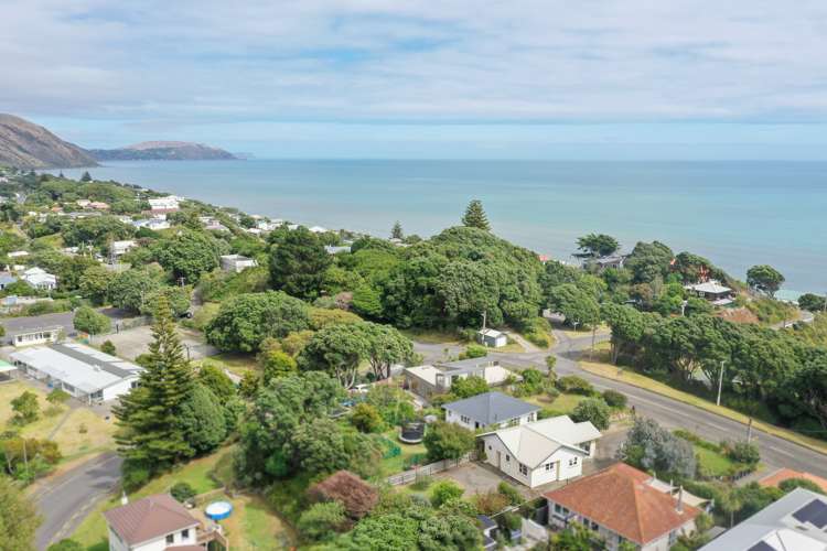 106 Wellington Road Paekakariki_17