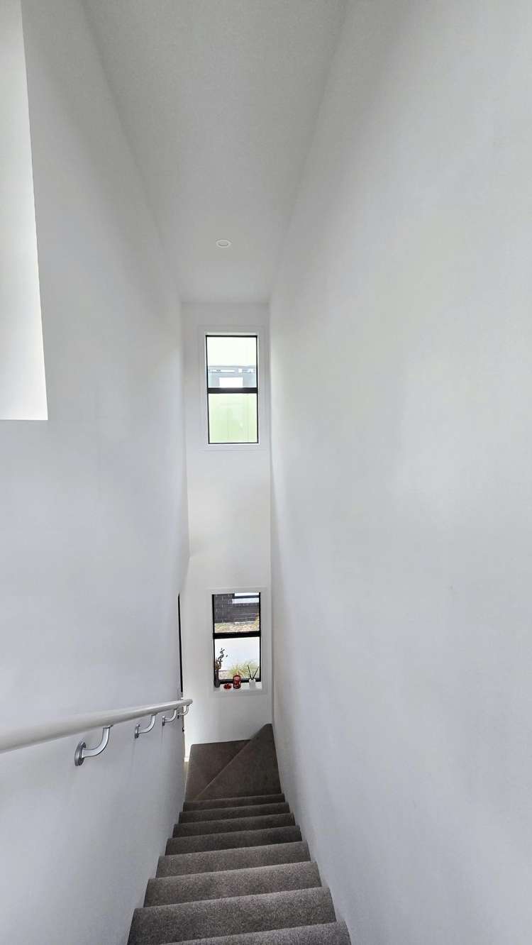 17/7 Johnston Grove Taita_16