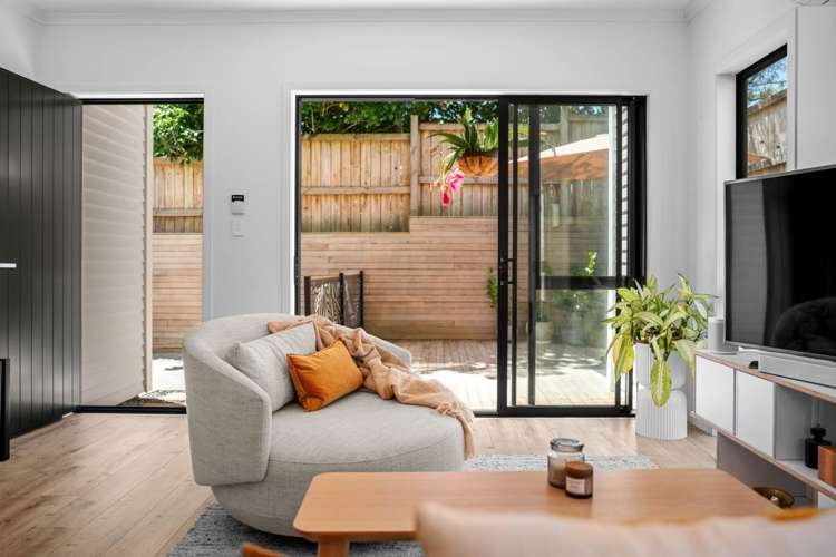 562d Beach Road Rothesay Bay_6