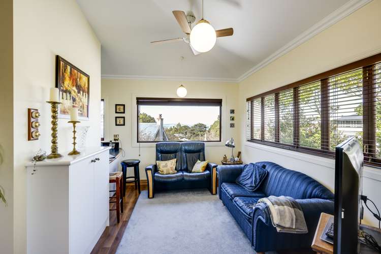 2 Cobden Crescent Bluff Hill_6
