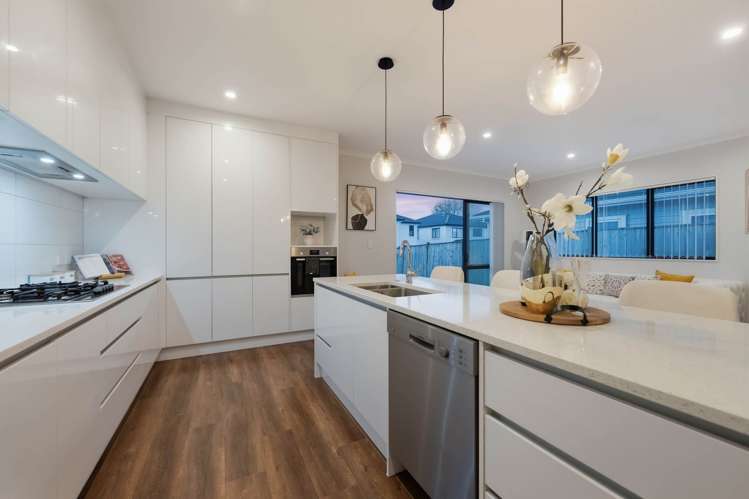 36 Koropa Road_4