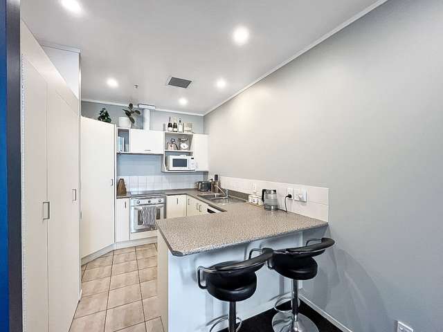 3a/6 Queen Street Palmerston North Central_1