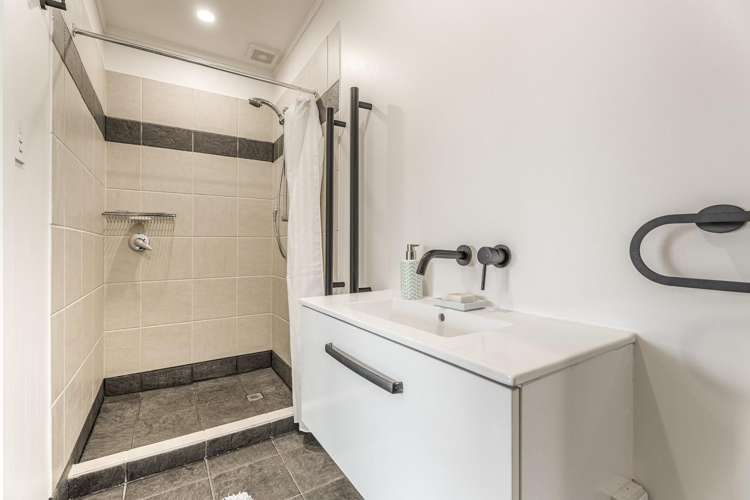 18 Huia Street Oneroa_21