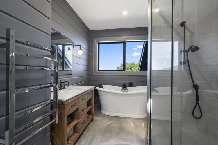 33 Waitohu Road York Bay_20