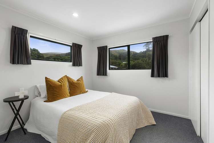 12 & 12A Wairaka Road Pukerua Bay_14