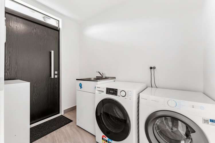 10 Orca Drive Stanmore Bay_15
