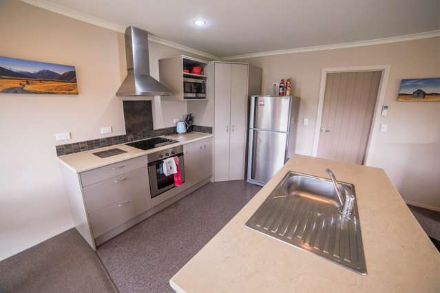 18 Motu-Au Close Manapouri_1