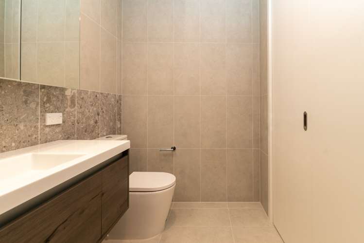 205/2 Grahame Breed Drive Three Kings_6