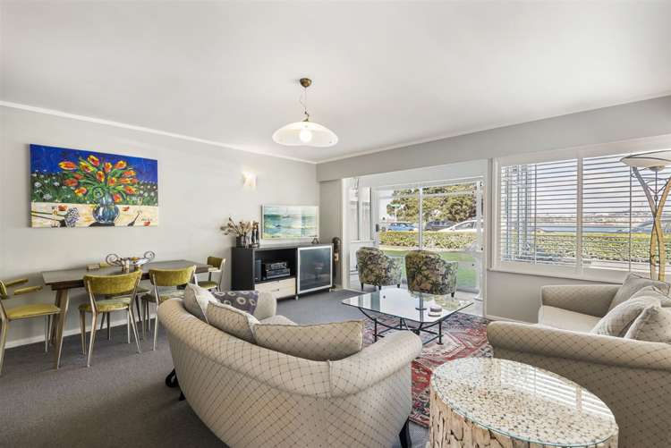 2/21 Queens Parade Devonport_7