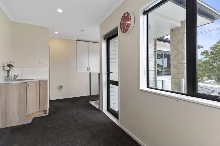 16 Revel Avenue Mount Roskill_13