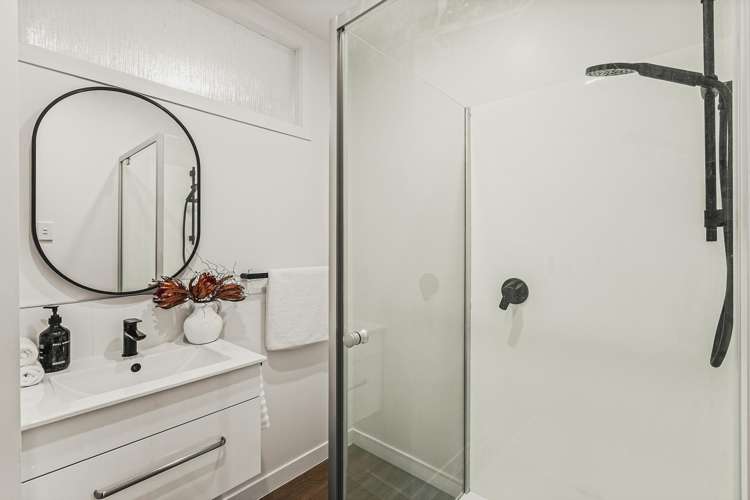 2/163 Nelson Crescent_2