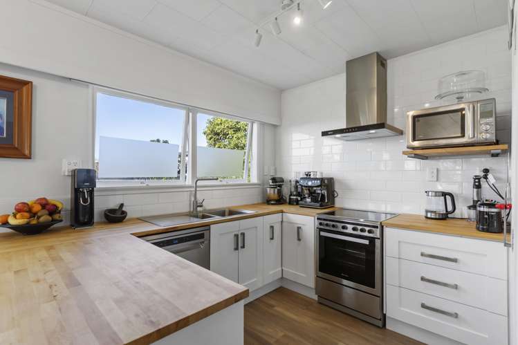 16 Barnhill Crescent Pahurehure_7