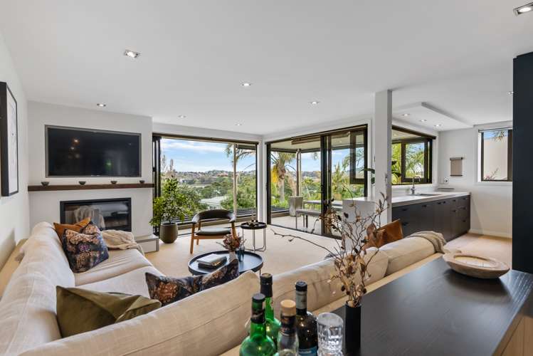 2/18 Tuhaere Street Orakei_1