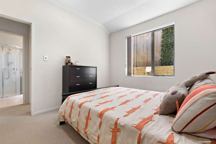 18 Savina Court Flat Bush_10