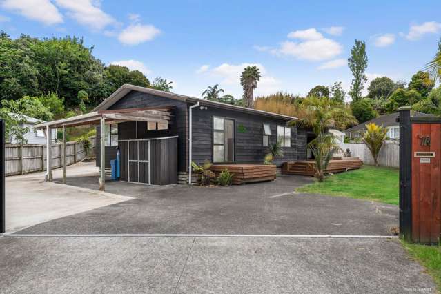 Big Shed, Good Parking, Close to Town