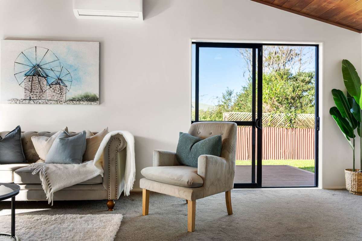 1596b Great North Road_5