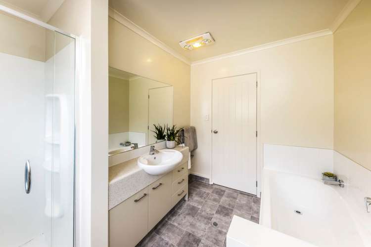 4 Bezar Place Flat Bush_9