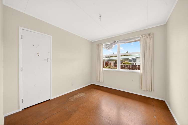 4 Hardie Grove Featherston_5