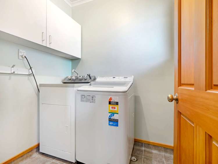 10 Regency Crescent Redwood_15