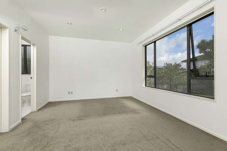 16 Lemon Grove Lane Greenhithe_12