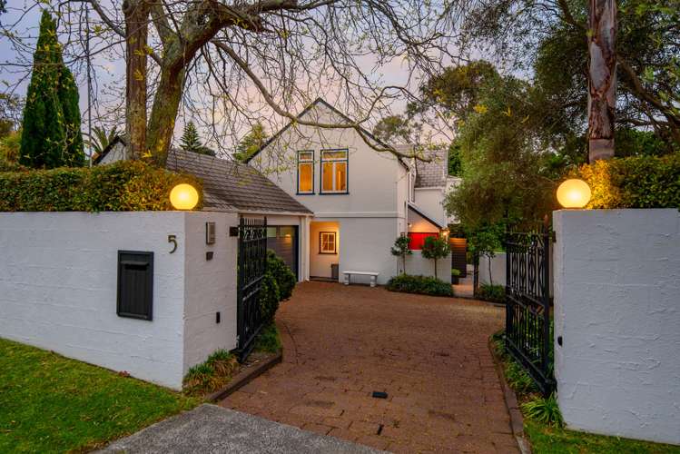 5 Rendcomb Place Hillsborough_0