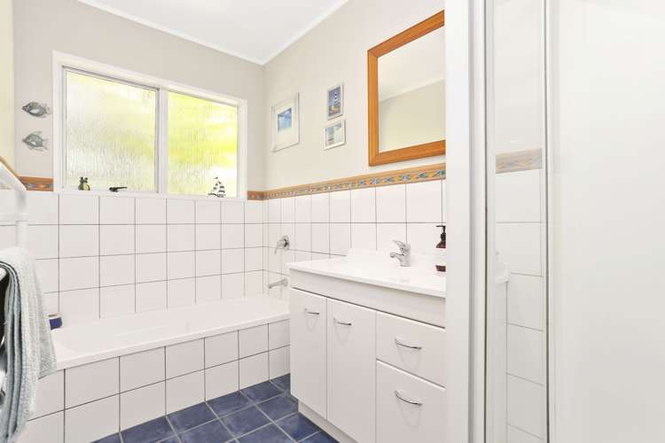 49 Daffodil Street Titirangi_13