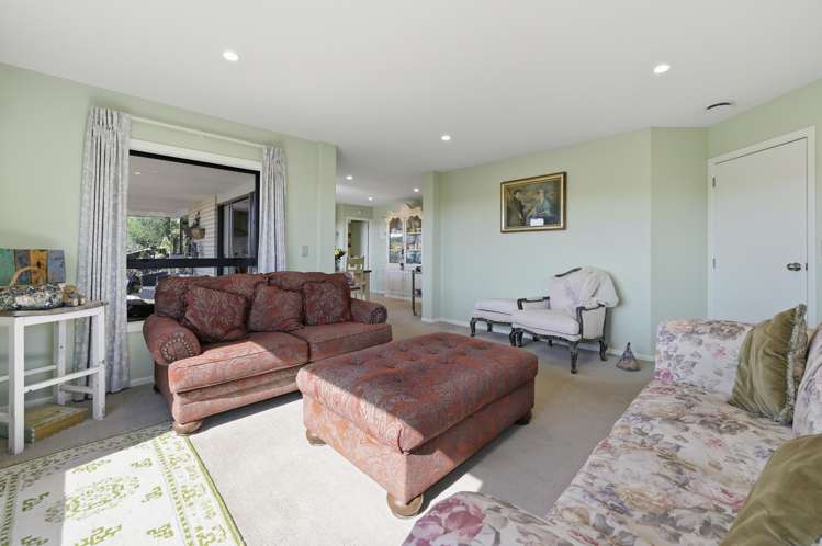 14 Waipuna Grove Welcome Bay_9