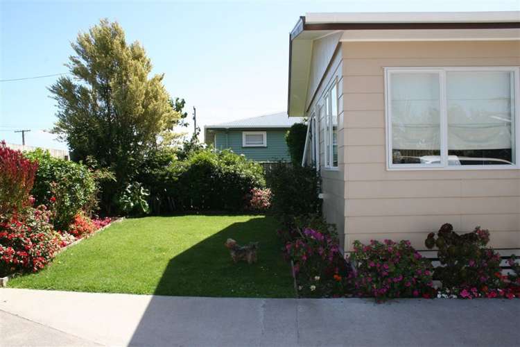 8a Norman Street Waitara_13