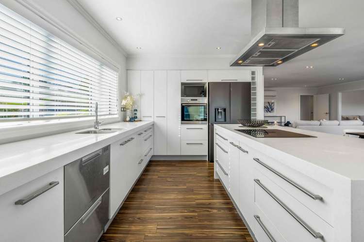 14 Te Otinga Place Pyes Pa_12