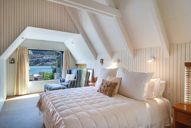 615 Peninsula Road Kelvin Heights_23