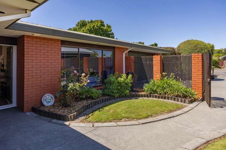 22 Regency Crescent Redwood_21