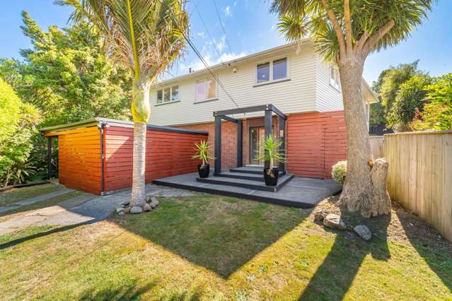 Spacious, Stylish, and Sun-Soaked
