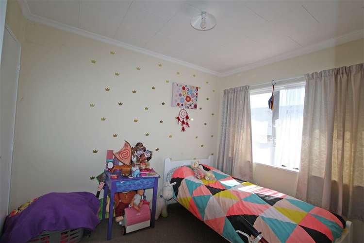 211 Parklands Avenue Bell Block_15