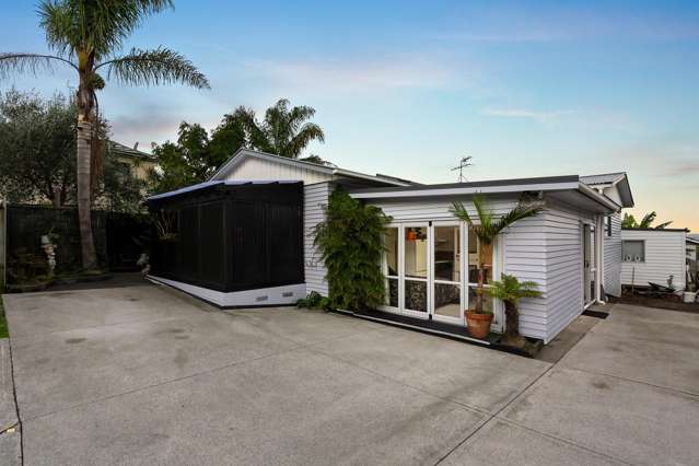Fee Simple, Spacious, Stylish in Prime Location