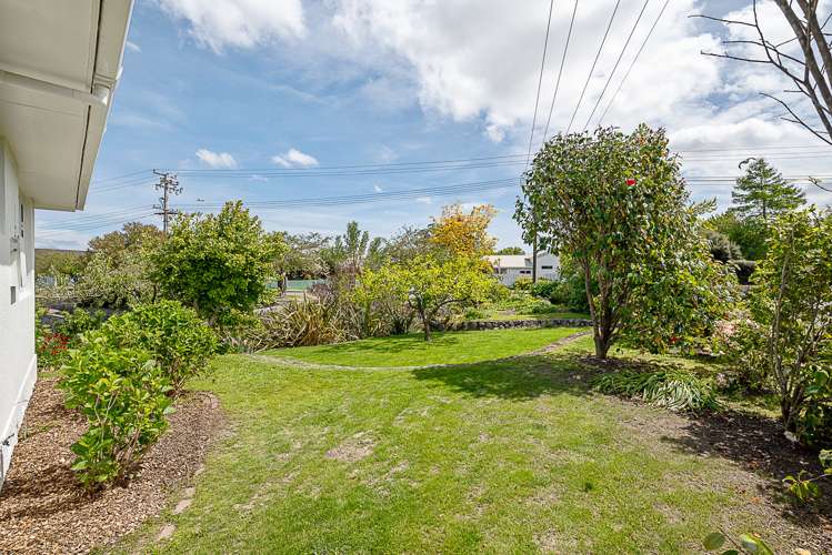 2 Ruthken Crescent Springlands_16