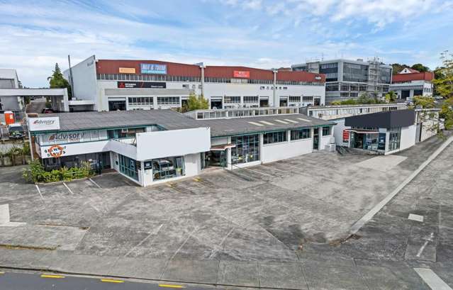 A/171 Target Road Wairau Valley_2