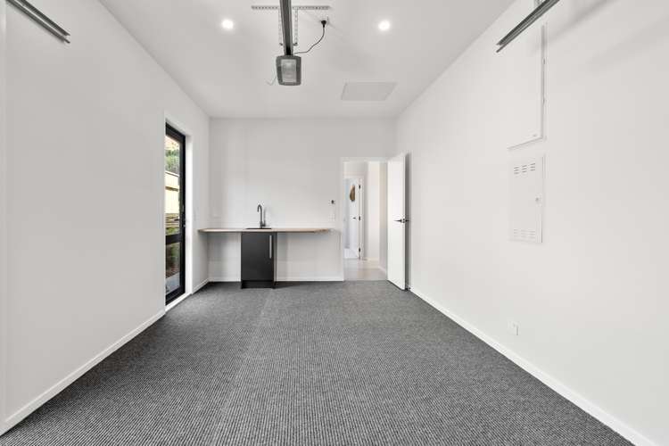 38 Hokioi Drive Porirua_23