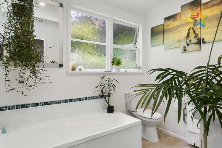 9 Karaka Street Otaki Beach_16