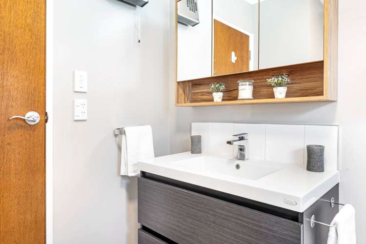 16 Burtts Road Durie Hill_20