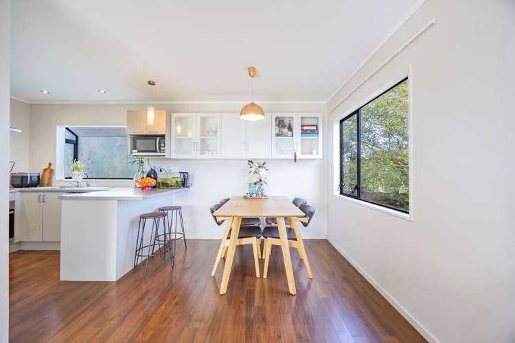 2/16 James Street Bayview_12