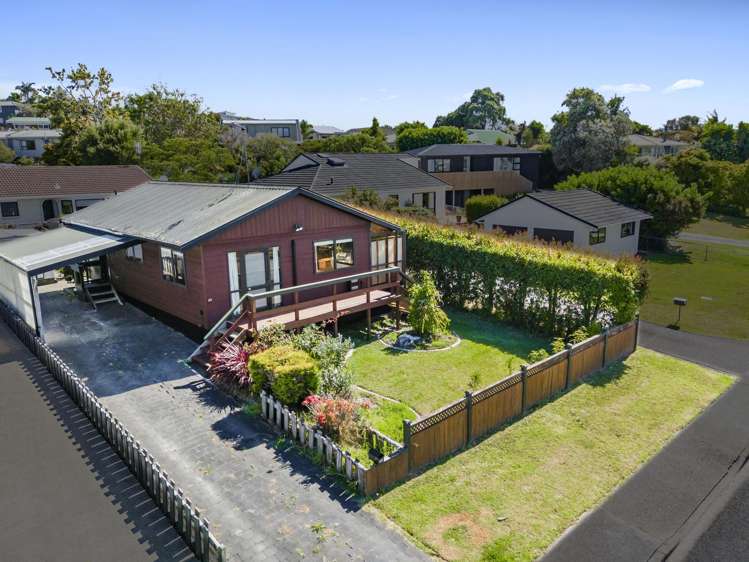 22 Albatross Road Red Beach_1