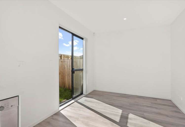 5/60 Kelman Road Kelston_6