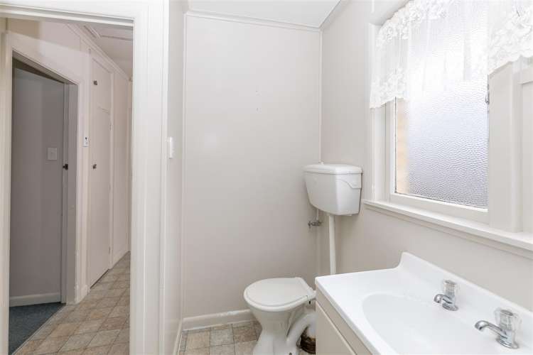 10 Albert Street Hamilton East_26