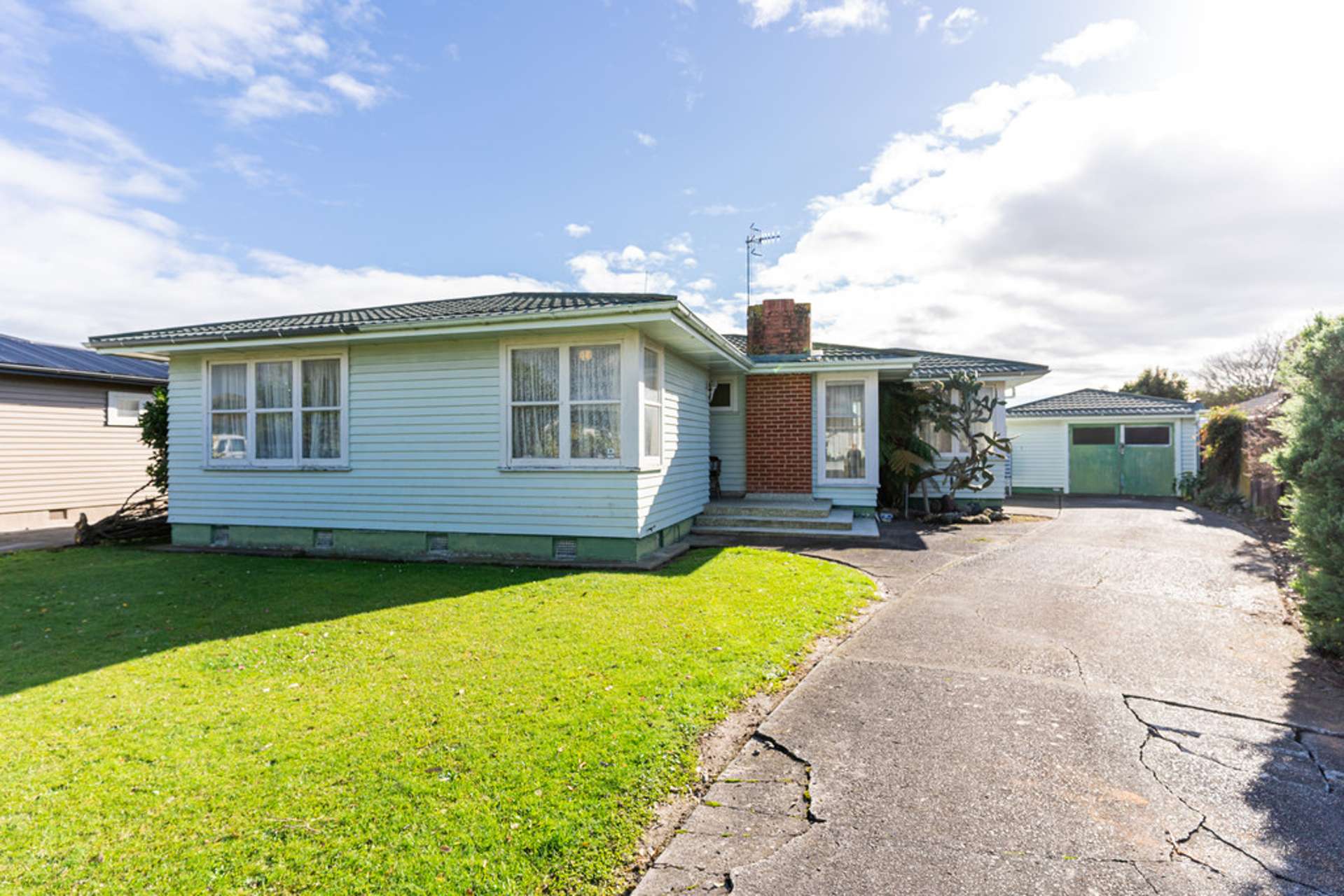 15 Belvedere Crescent Takaro_0