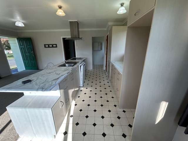 2 Swarbrick Drive 11385_2